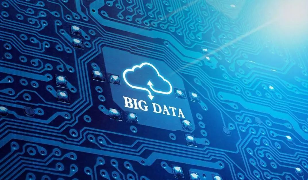 《中國(guó)智慧互聯(lián)投資發(fā)展報(bào)告(2018)》首發(fā)